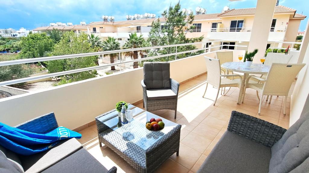 NISSI BEACH Apt 2