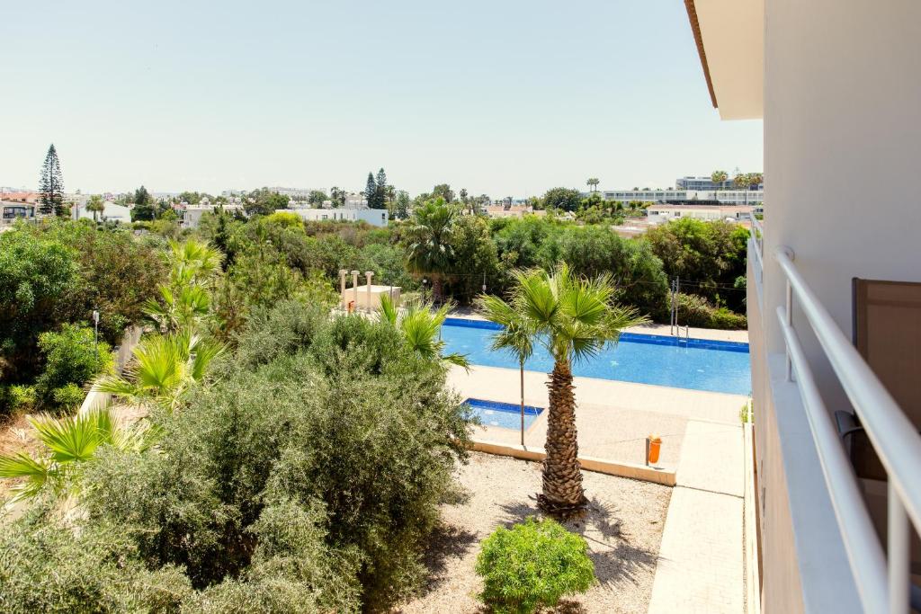NISSI BEACH POOL VIEW APARTMENT